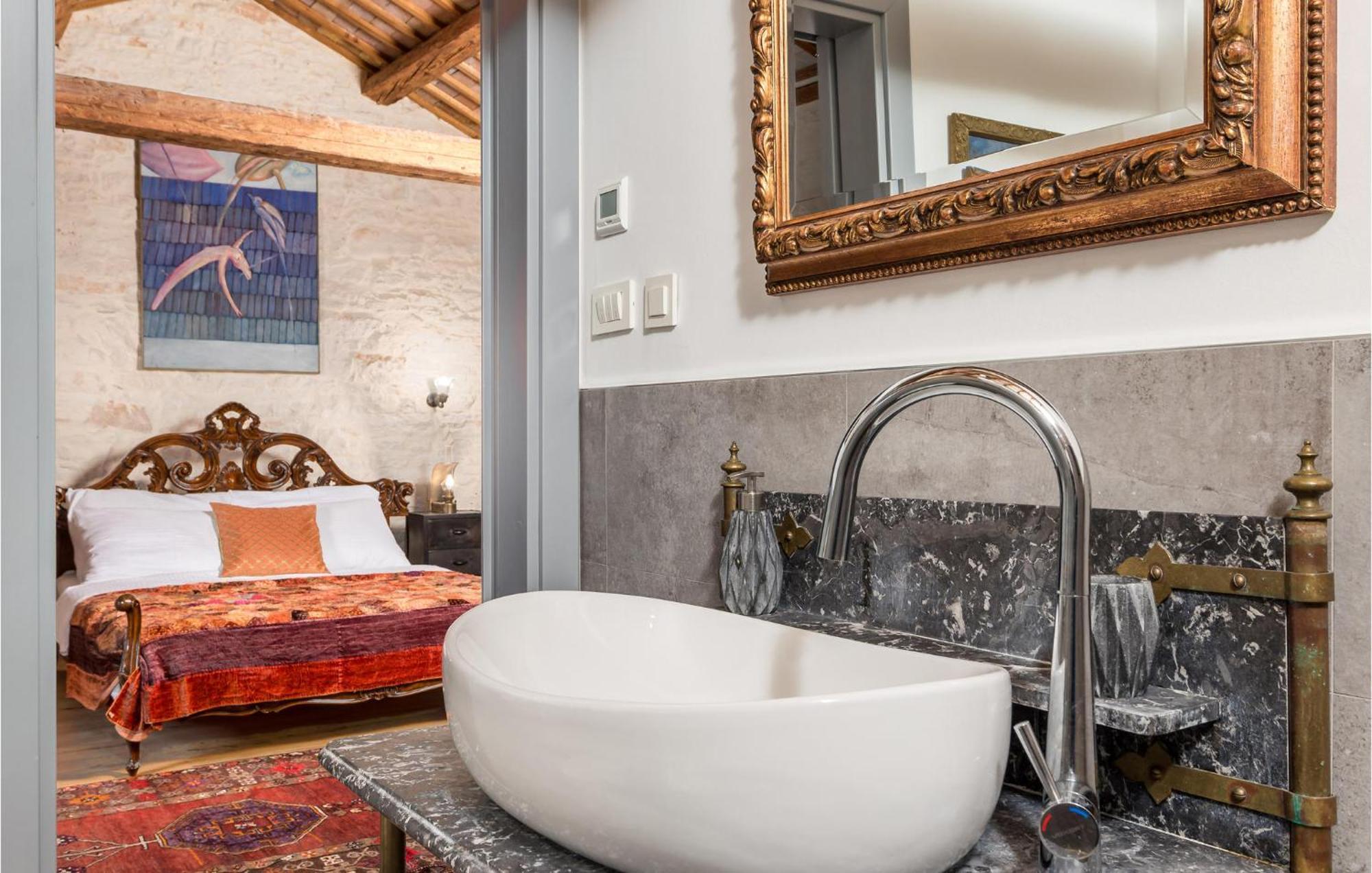 Amazing Home In Foli With Kitchen Eksteriør billede